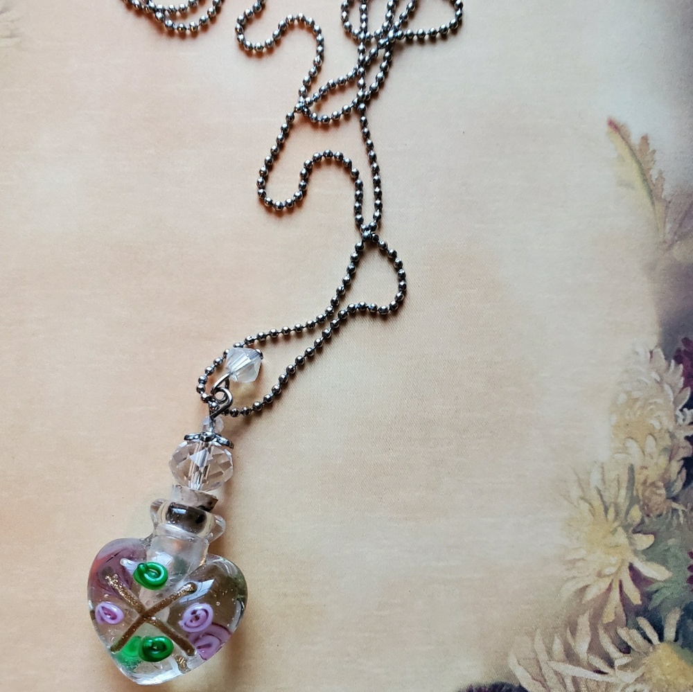 Necklace - Picture 2 of 4
